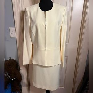 NWT Tahari skirt suit- size 14- pale yellow- retail $280